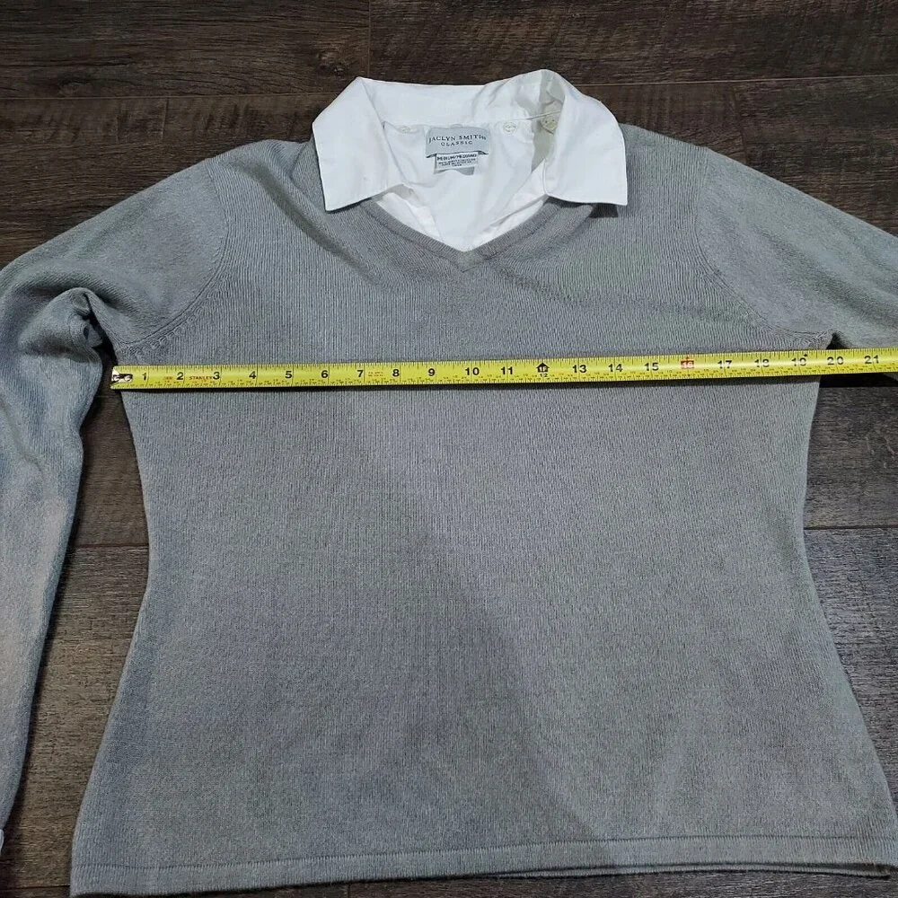 Jaclyn Smith Sweater Gray Button in Collar Cuffs Long Sleeve V Neck Casual - Picture 6 of 15